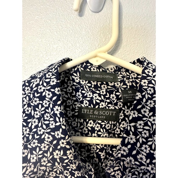 Lyle & Scott 100% Combed Cotton long sleeve button down navy Blue flowers size M - Picture 3 of 8